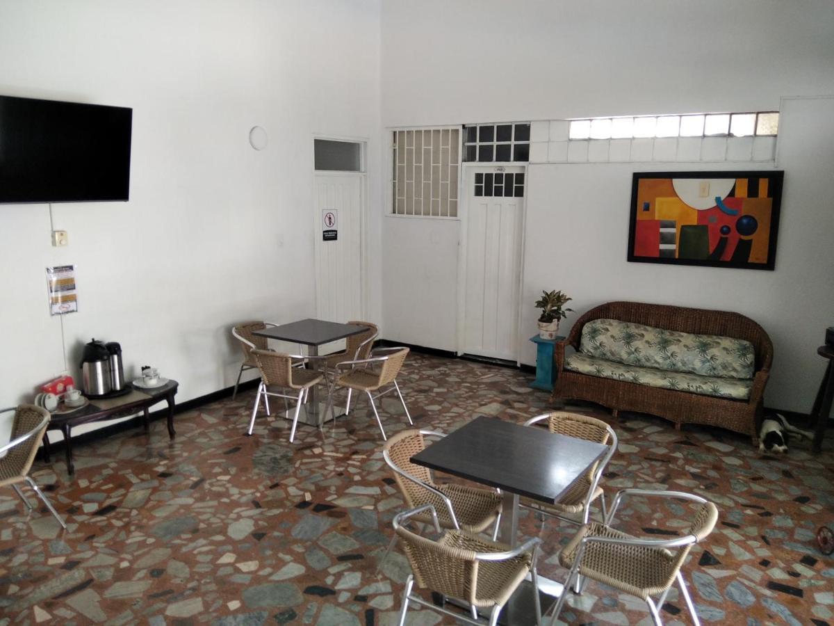 Hotel Maceo 梅尔加 外观 照片