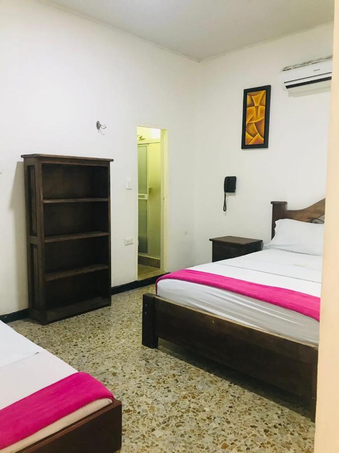 Hotel Maceo 梅尔加 外观 照片