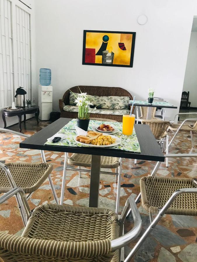 Hotel Maceo 梅尔加 外观 照片