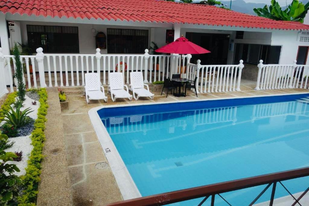 Hotel Maceo 梅尔加 外观 照片