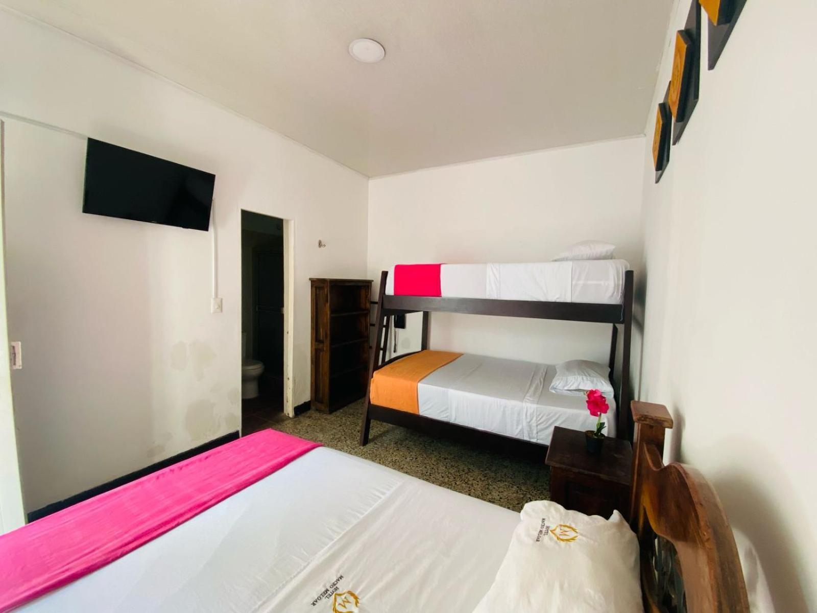 Hotel Maceo 梅尔加 外观 照片